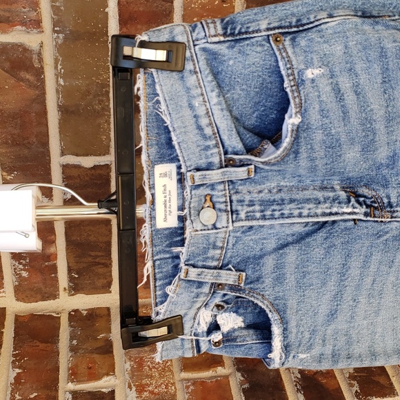 High Rise Mom Jeans - Picture 3 of 8